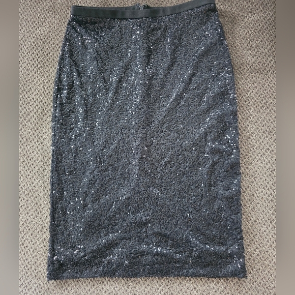 Bebe Skirt Women Sz 8 Black Sparkly Sequins Cocktail Midi Slit Back Summer - Picture 4 of 13